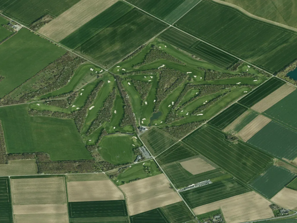 Letecký pohled na Golf Sankt Urbanus, V-Golf