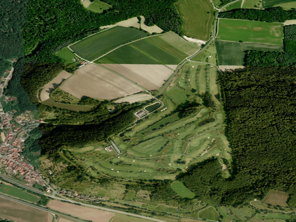 Letecký pohled na Golfplatz Steinbach Schönbach