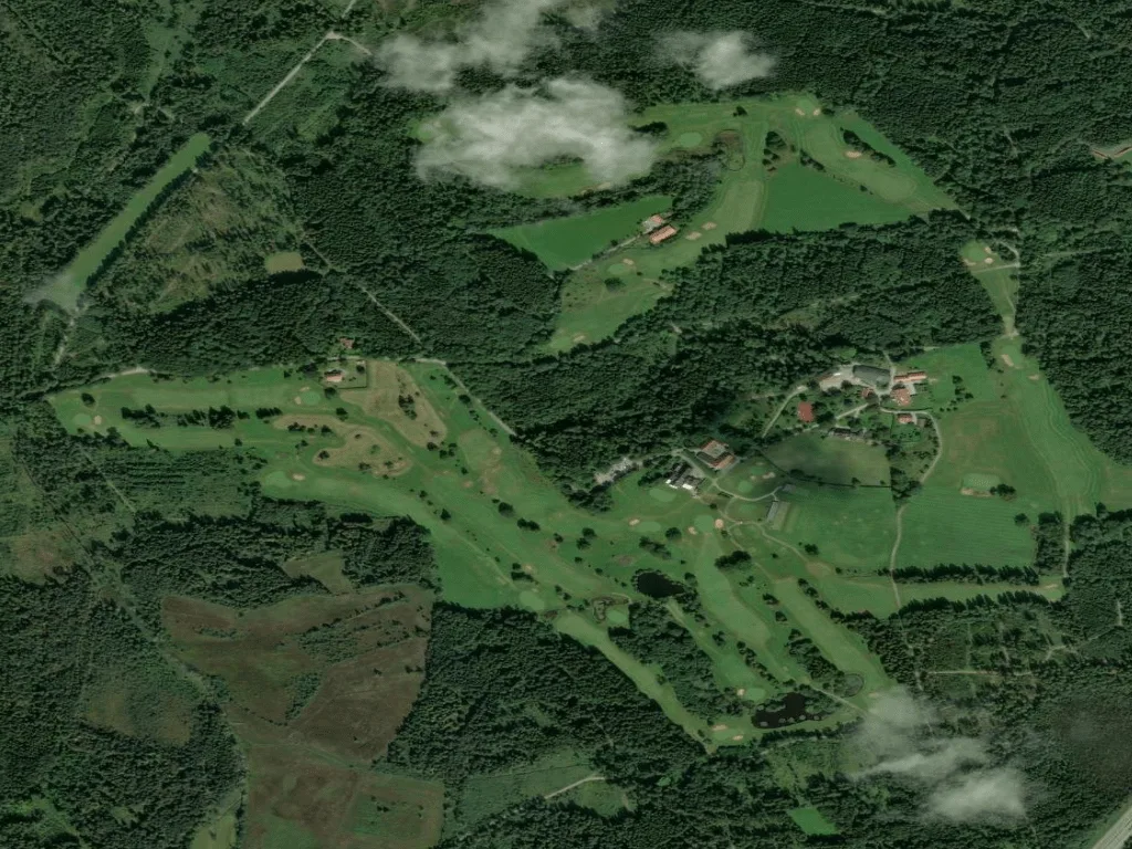 Letecký pohled na St. Eurach Land- und Golf Club