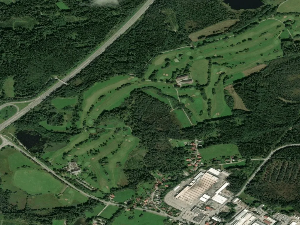 Letecký pohled na Golfanlage Iffeldorf