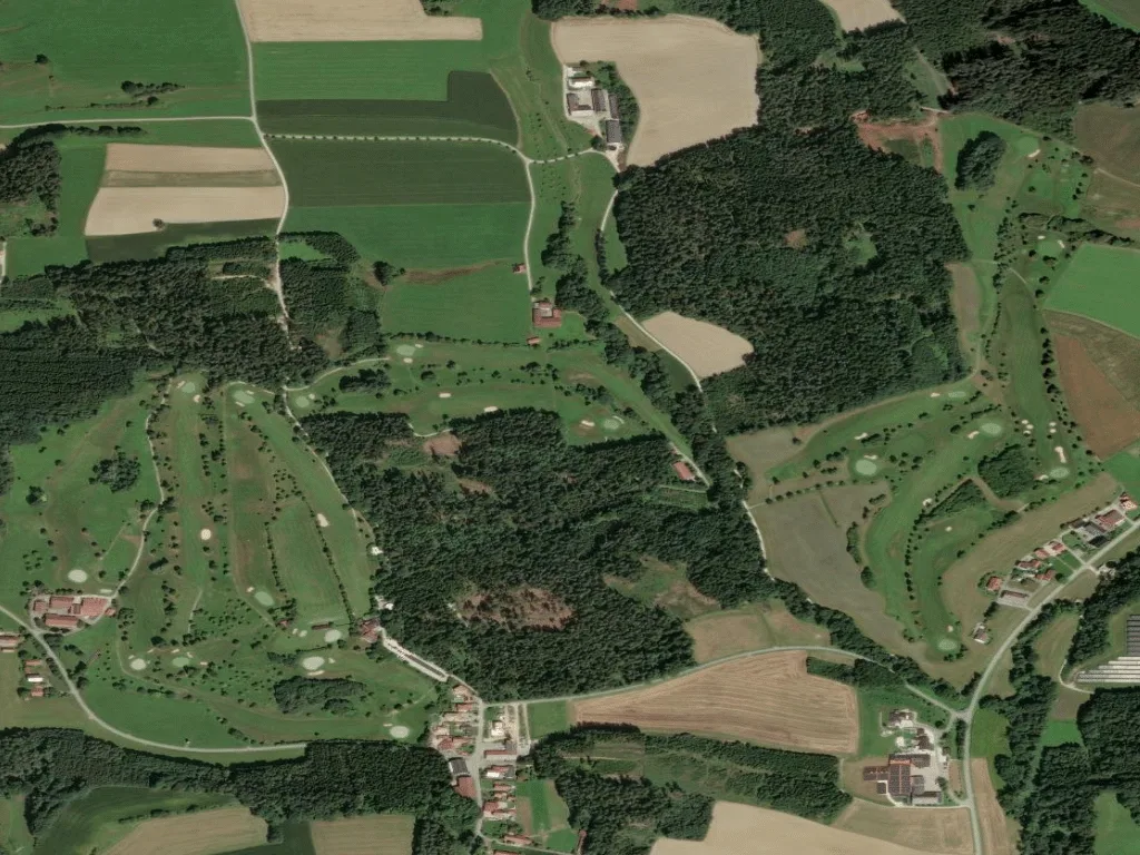 Letecký pohled na Golfplatz Pleiskirchen