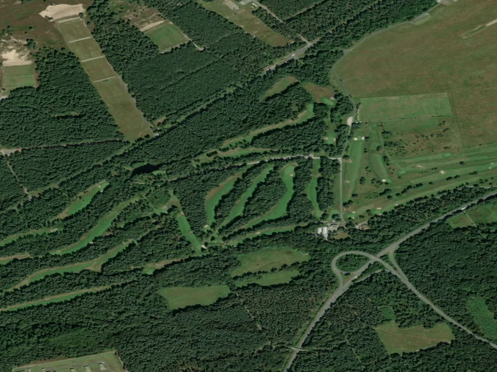Letecký pohled na British Army Golf Club Sennelager