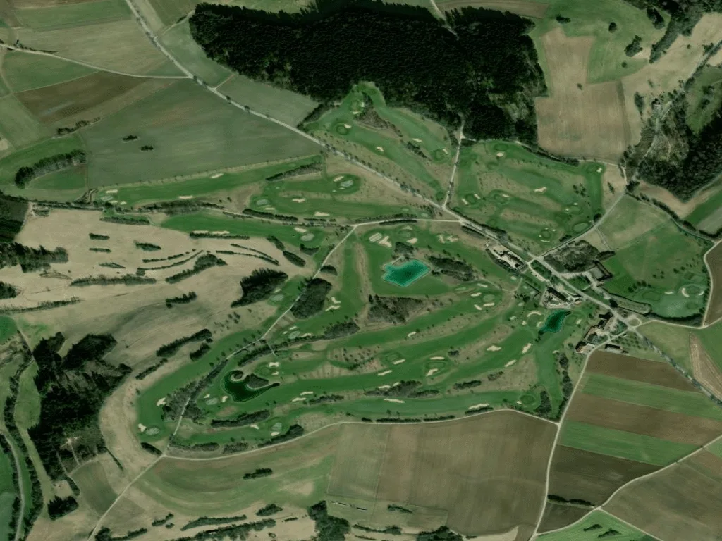 Letecký pohled na Golfclub Obere Alp