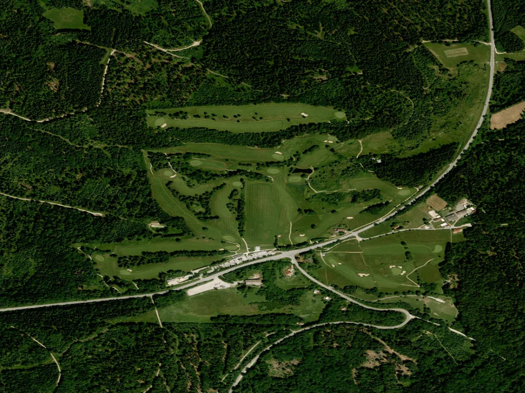 Letecký pohled na Golfclub Deggendorf