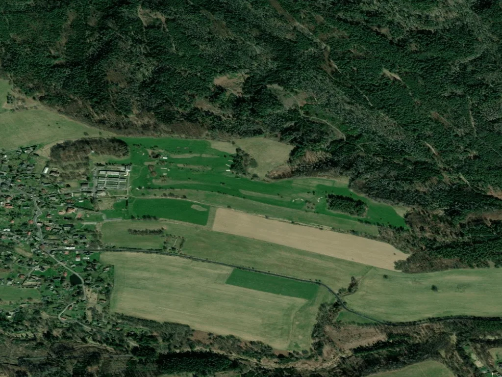 Letecký pohled na Golf Club České Švýcarsko Janov