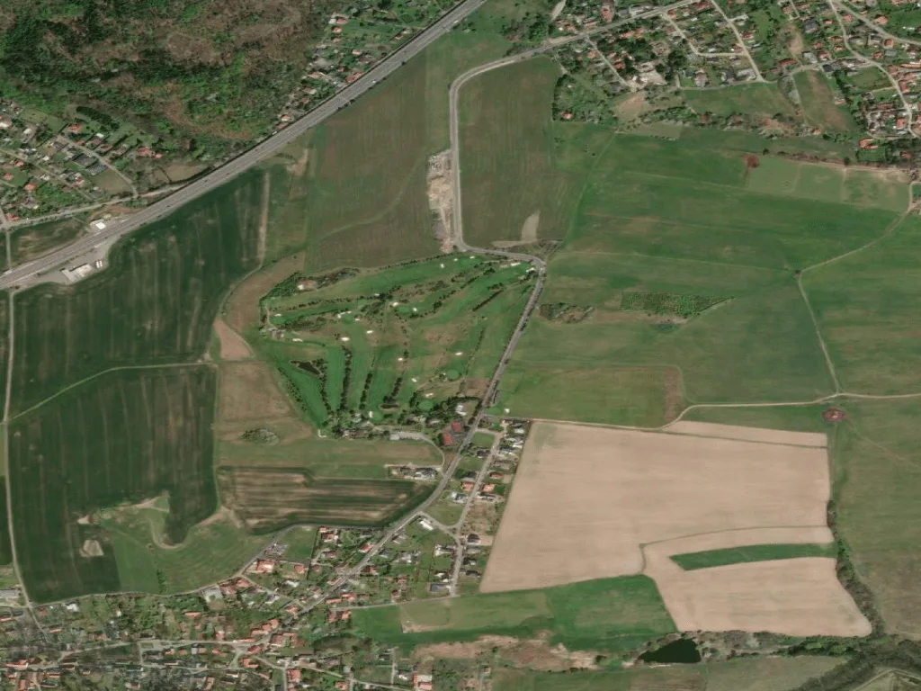 Letecký pohled na Golfový klub Líšnice
