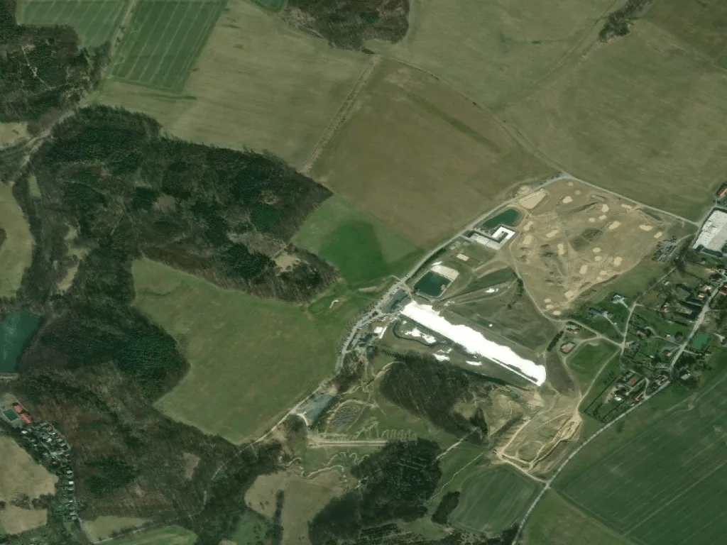 Letecký pohled na Heipark Tošovice Driving Range
