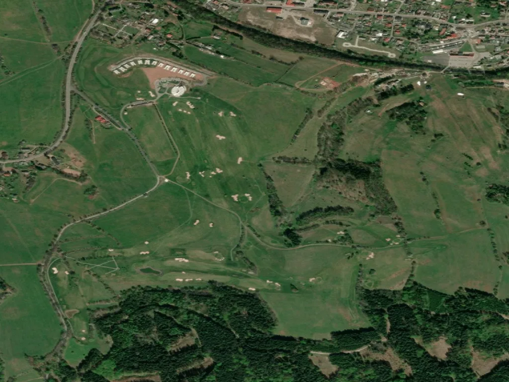 Letecký pohled na Golf Club U Hrádečku Mladé Buky