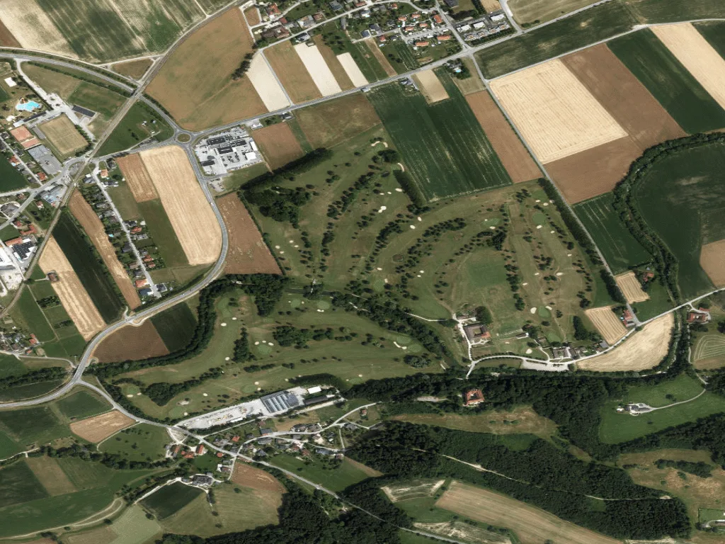Letecký pohled na Golfclub Schloss Ernegg