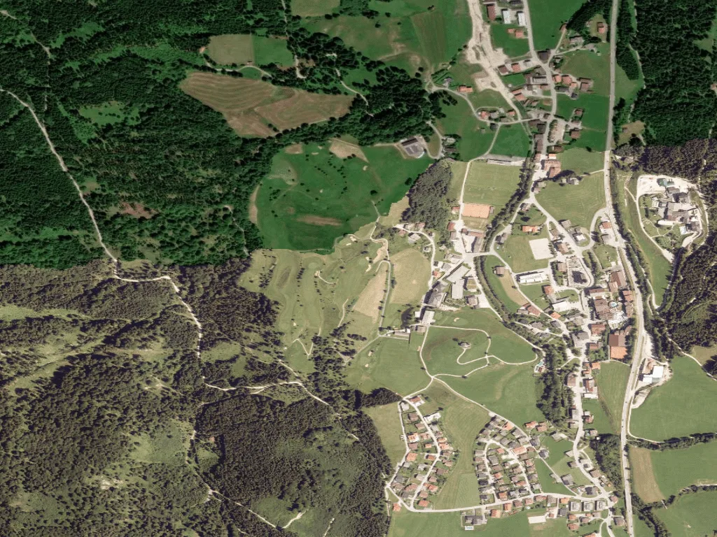 Letecký pohled na Golfplatz Posthotel-Alpengolf Achenkirch