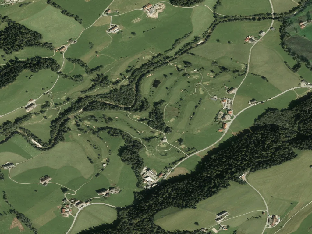 Letecký pohled na Golfpark Bregenzerwald / Golfclub Riefensberg-Sulzberg