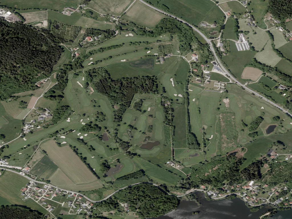 Letecký pohled na Golfplatz Moosburg - Pörtschach