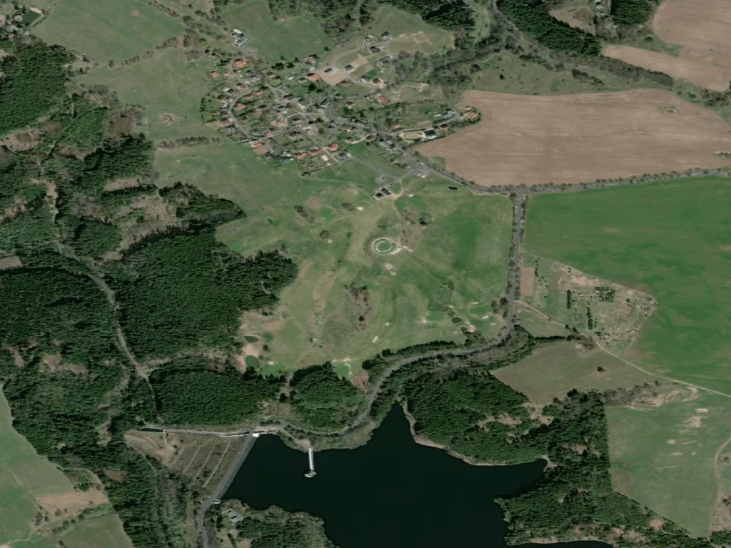 Letecký pohled na Golf Club Háje
