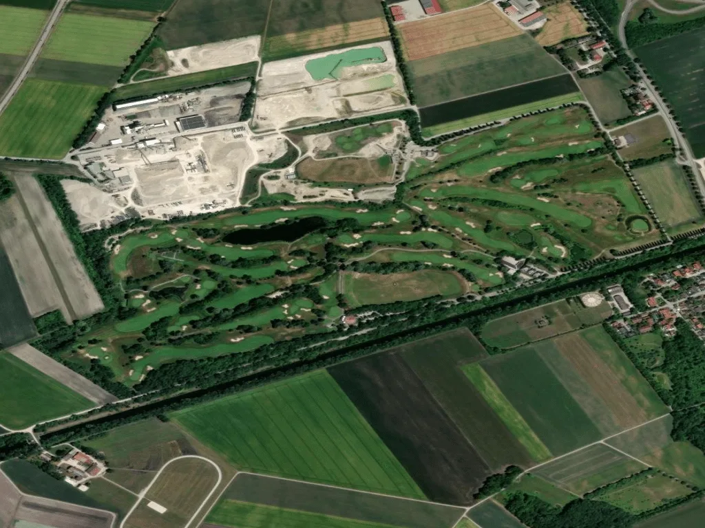 Letecký pohled na Golfpark München Aschheim