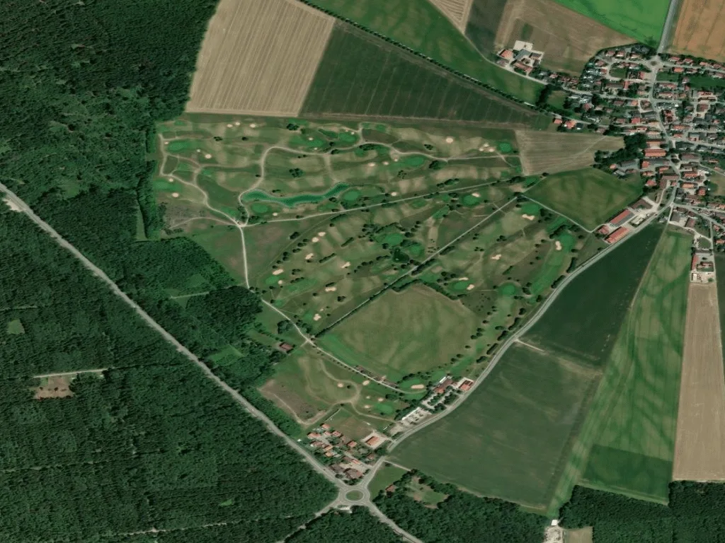 Letecký pohled na Golf Club Grasbrunn