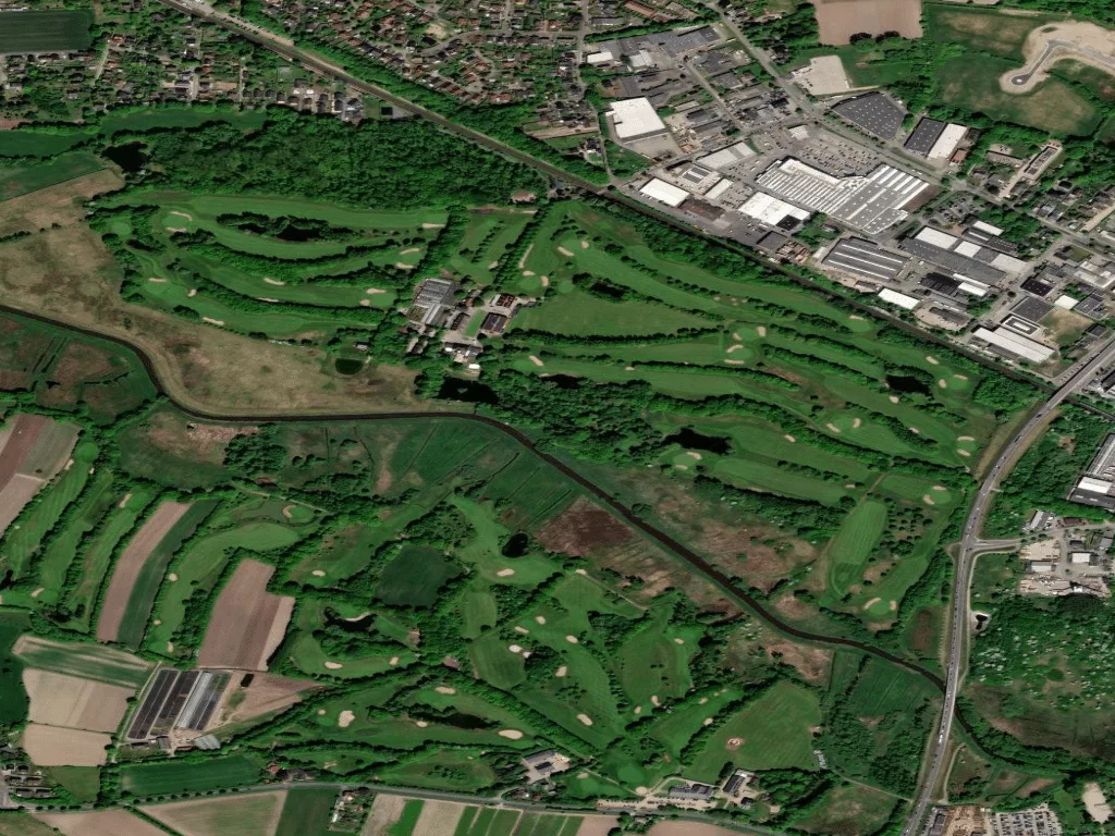Letecký pohled na Golf-Park Peiner Hof