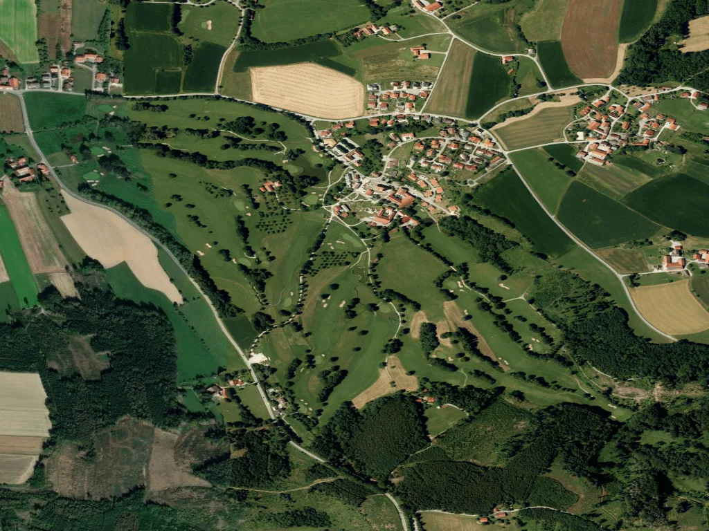 Letecký pohled na Golfplatz Uttlau