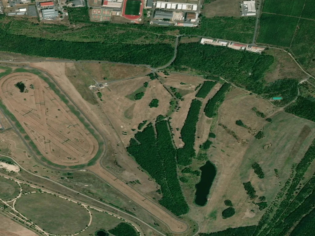Letecký pohled na I. Golf club Most