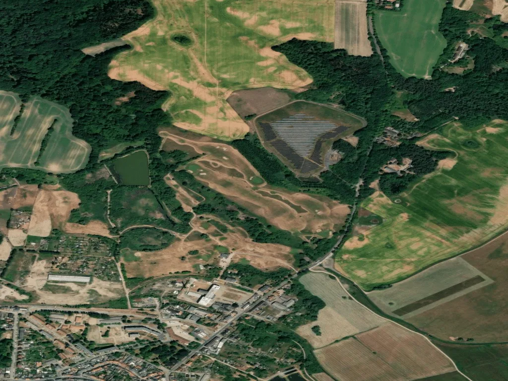 Letecký pohled na Golfplatz Tessin