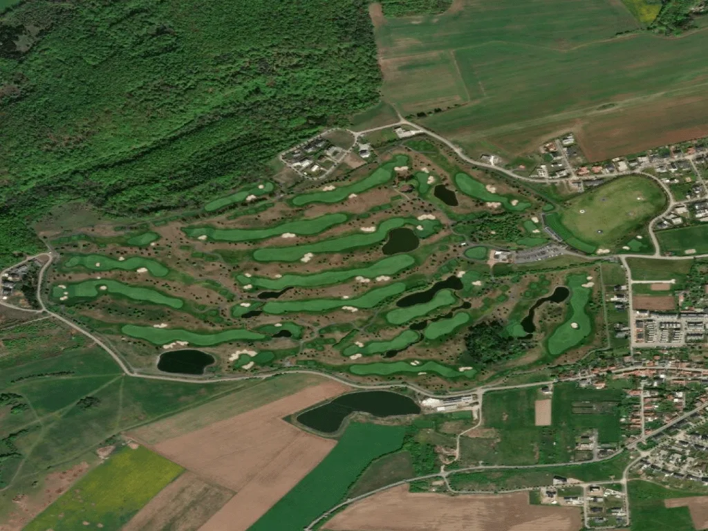 Letecký pohled na Albatross Golf Resort