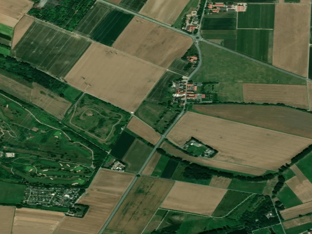 Letecký pohled na private Golfanlage Muckensturm