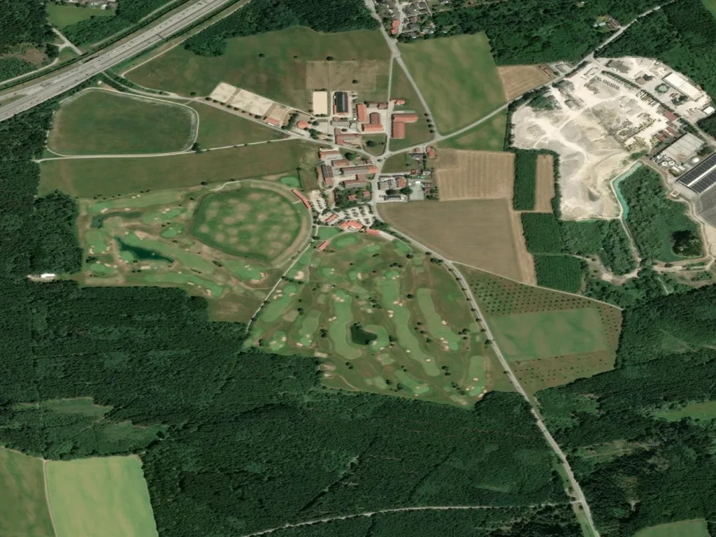 Letecký pohled na 3-Loch Übungsplatz